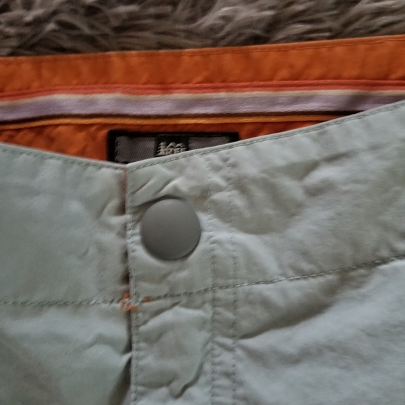 Women bluish gray pocketed shorts by Ret. Size 10 🎁 - Picture 5 of 5